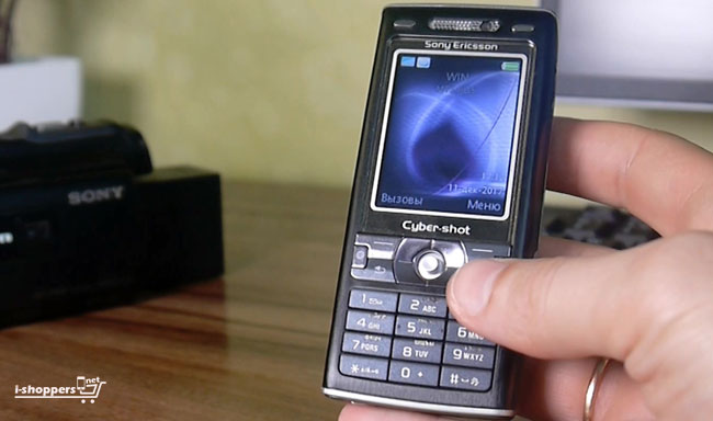 Sony Ericsson K800i обзор 